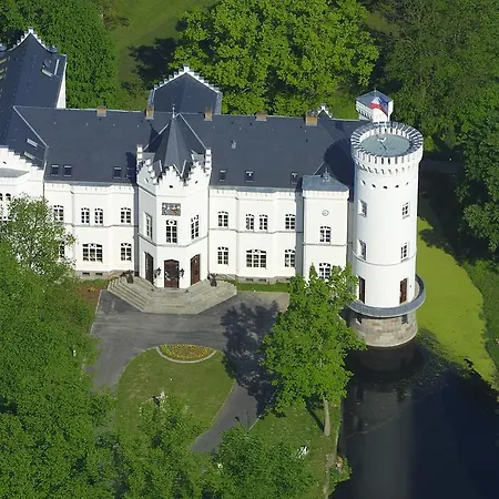Park- Und Schlosshotel Schlemmin Hotell 4*